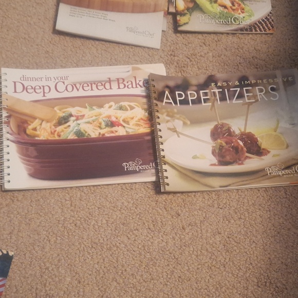 Cookbooks - Picture 4 of 4